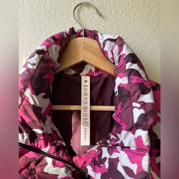 Lululemon Puffy Vest – Size 2 – Pink/Berry Camo Print - Picture 8 of 10